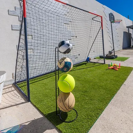 Luxury Stella In A Natural Setting Apartment Makose