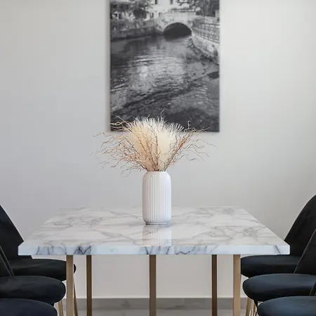 Luxury Stella In A Natural Setting Apartment *