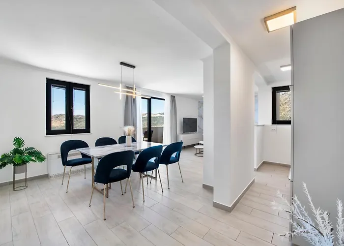 Apartament Luxury Stella In A Natural Setting Makose