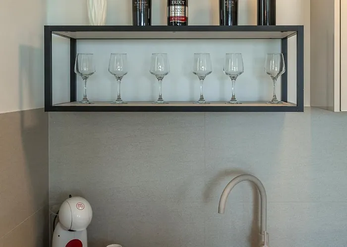 Luxury Stella In A Natural Setting