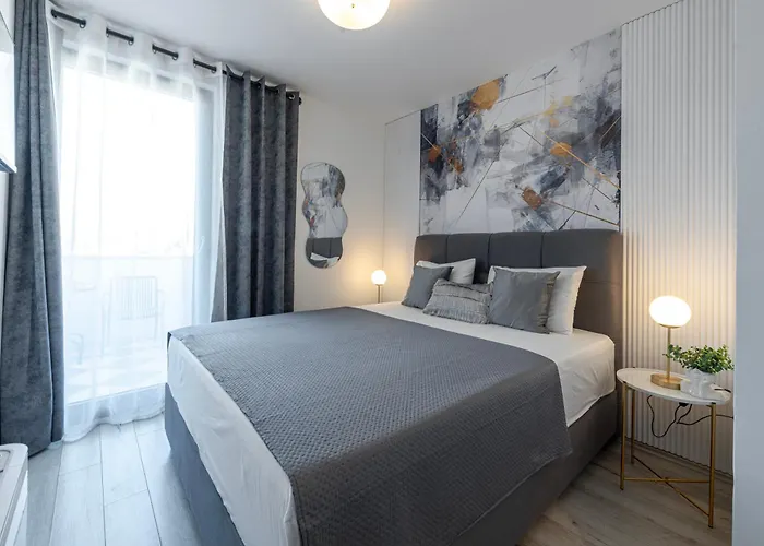 Luxury Stella In A Natural Setting Apartament Makose