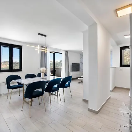 Apartman Luxury Stella In A Natural Setting Makose