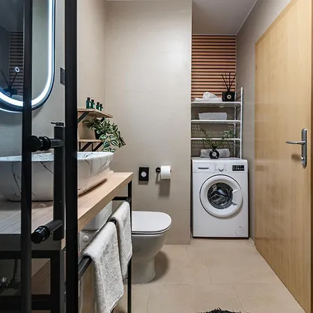 Luxury Stella In A Natural Setting Apartment Makose