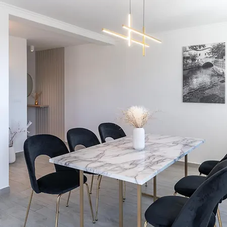 Apartman Luxury Stella In A Natural Setting Makose